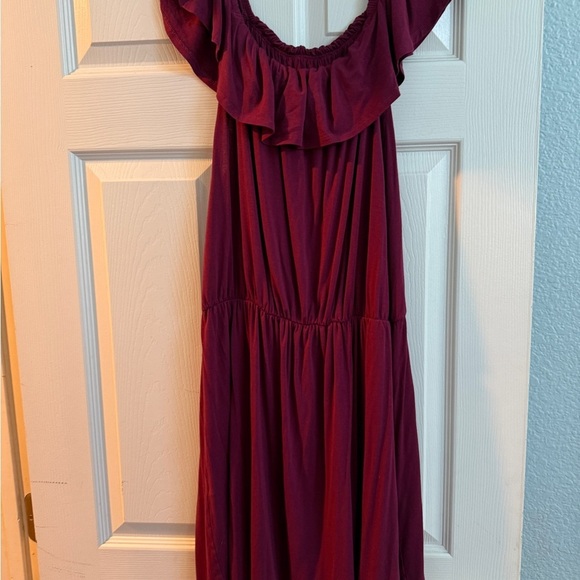 Red Ruffled Ruched Maxi Sundress - Picture 7 of 16